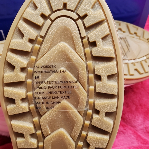 New White Mountain Women's Tamasha Winter Boots, Size 8 (see notes), color White - Picture 4 of 4